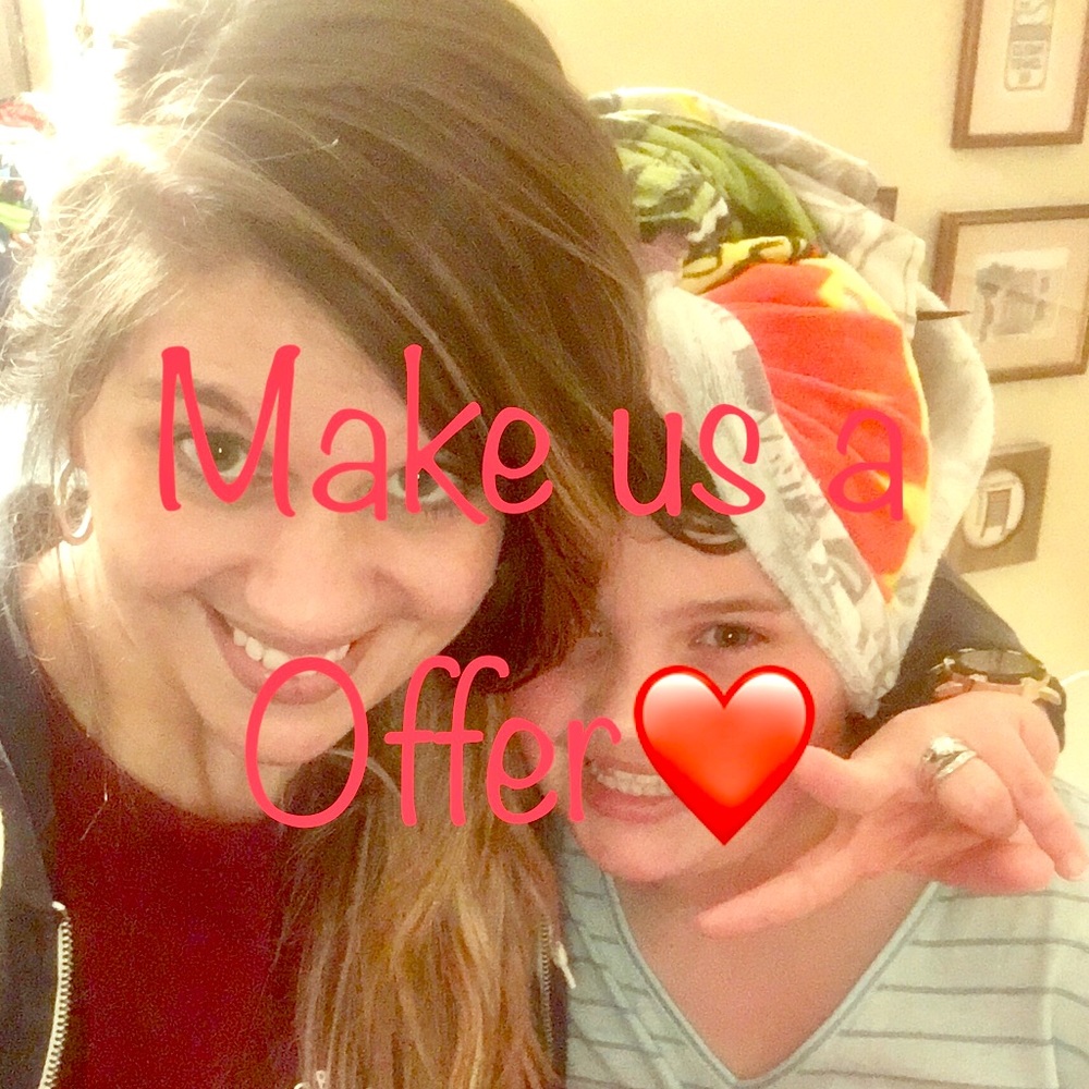 Girls and women’s Great deals on name brands ❤️